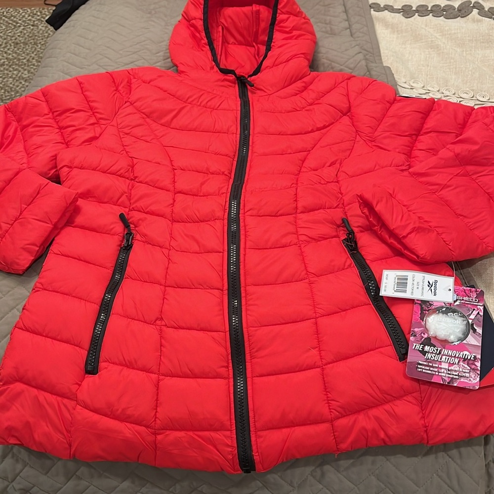 Reebok Womens Quilted Glacier Shield Red Jacket With Hood/NWT/M - Picture 2 of 14
